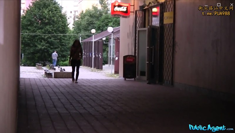 【捷克街头】058街头锁定靓女上前拿钱收买白虎内射