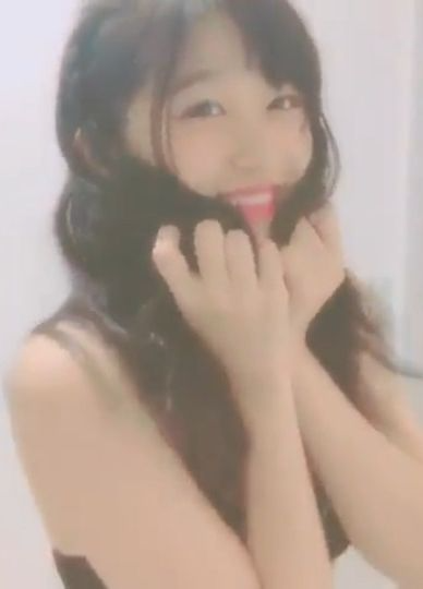 甜美小可爱厕所自拍