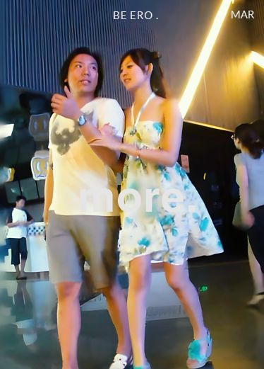 情侣逛商场偷拍别人女友裙底风光