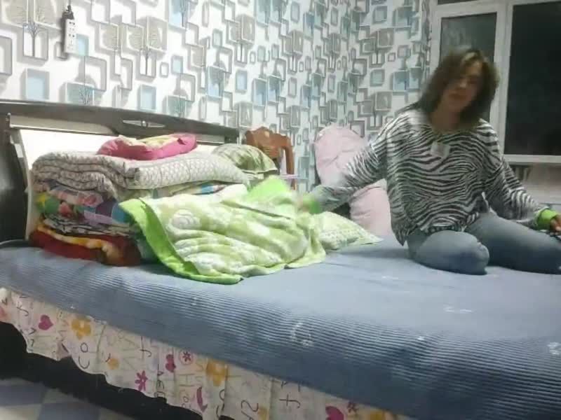 【大内密探探花】再约良家骚女，吃饱喝足再开操，开档黑丝勐扣穴，对着大屁股尽情输出