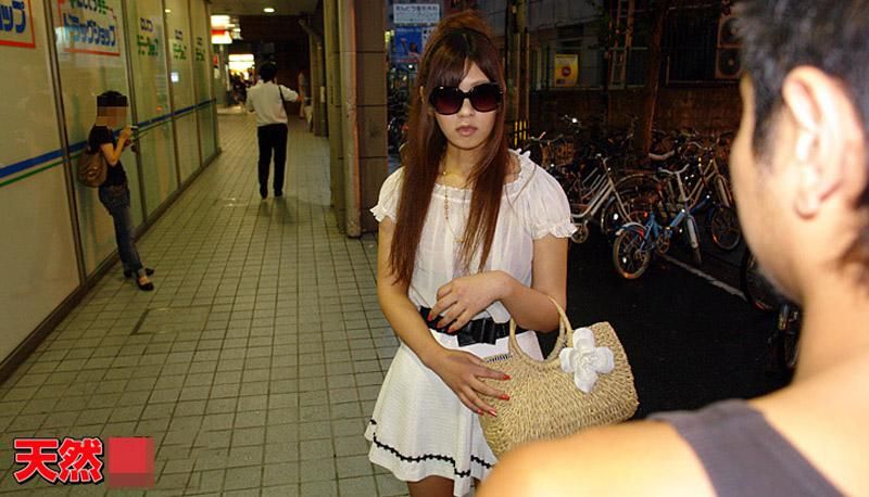 搭讪获得的希望成为模特儿的少女 _10musume_110511_01