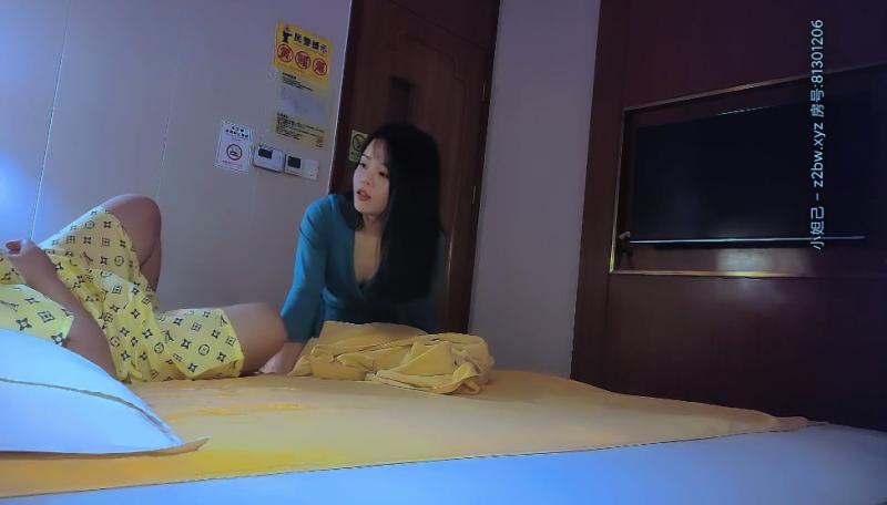 【太子探花】凌晨三点按摩店叫白嫩甜美技师，打飞机撸射后又聊了很久