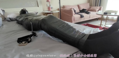 【紧缚少女樱雅酱】黑色胶带木乃伊紧缚！