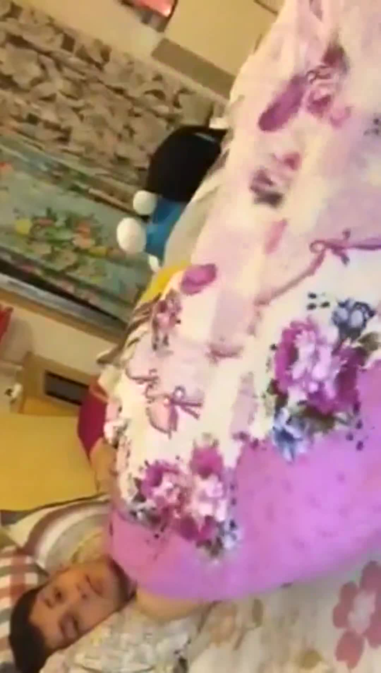 骚表姐 勾引小弟弟