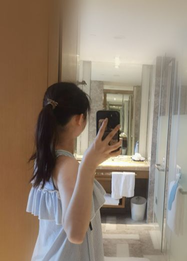 刚毕业的嫩妹被 调教第一次骑乘