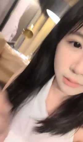 下海直播嫩妹 京鱼儿 声音甜美 皮肤白嫩 换上白丝让粉丝舔穴