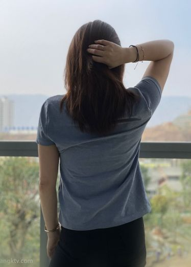 勾搭刚毕业的小妹