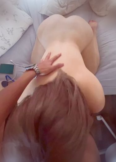 极品美臀女神口活伺候，