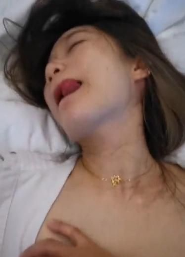 被操的神情恍惚，被操舒服了
