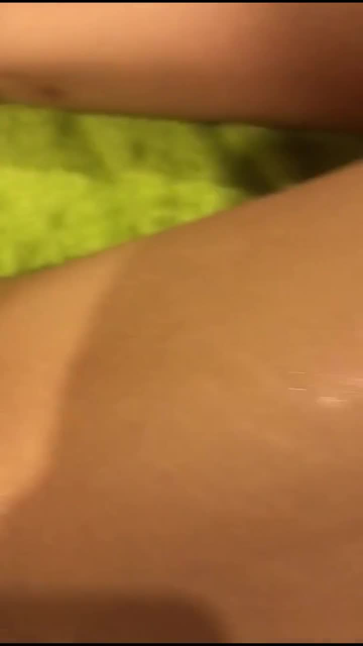 太喜欢了，喷出好多水床都湿透了