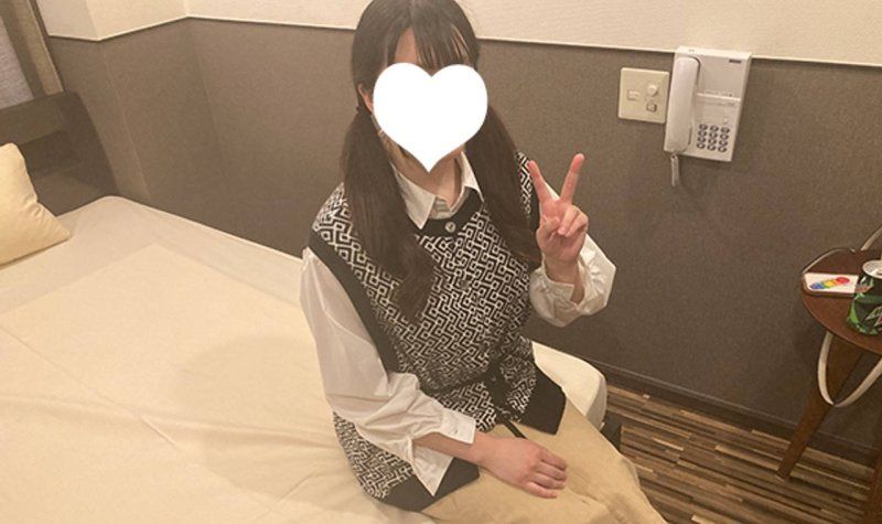 Rinka 19岁_2，颜射＆N-Cumshot，Raw。与像桥本环奈一样的女大学生重逢！颜射后，穿着校服的她连续两次N-Cumshots！ FC2-PPV-4776614