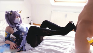 yuzukitty 原神cosplay黑丝足交，鸡巴硬起来猛怼屁股