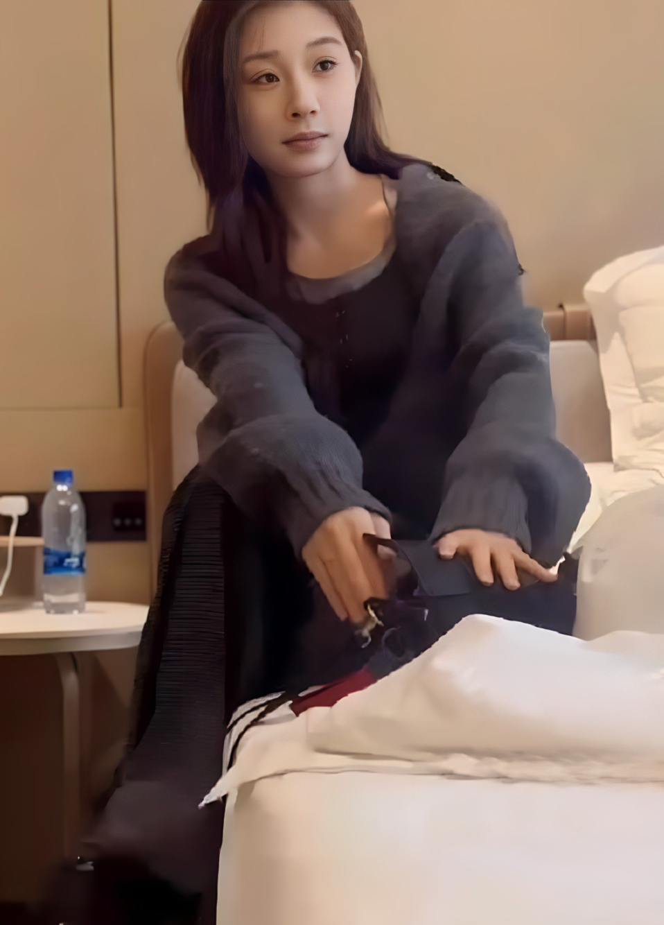 杏吧建;=材王#@哥今天花(3000约了个(刚下水的大圈妹子，妹子没啥经验各方=)面都比较配合，很害羞一)直忍着不叫床