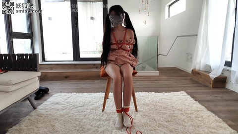 【樱桃小M】脱了小姐姐的白棉袜，可以闻闻了！