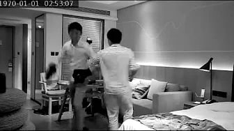 小伙在酒店安装+摄像头，意外/;!拍#到两男人在做;_%((羞耻的事情