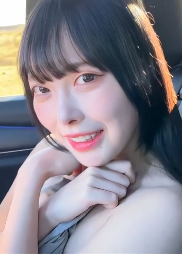 【这也太清纯了吧，车内做爱无套内射】在这种环境下做爱，真是心情愉悦啊，关键还是妹子这么清纯反差！