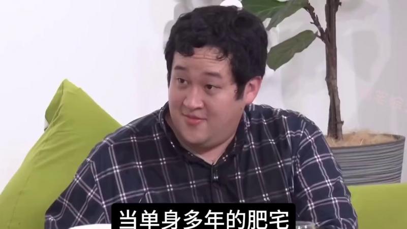 单身多年的肥宅 突然看到美女的嘎子窝时 会有什么反应呢？