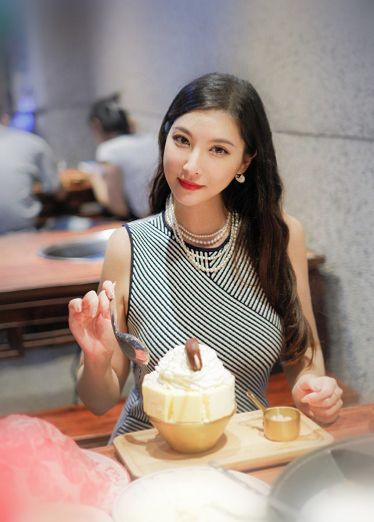 大波浪御姐女神喝醉爱吃鸡巴