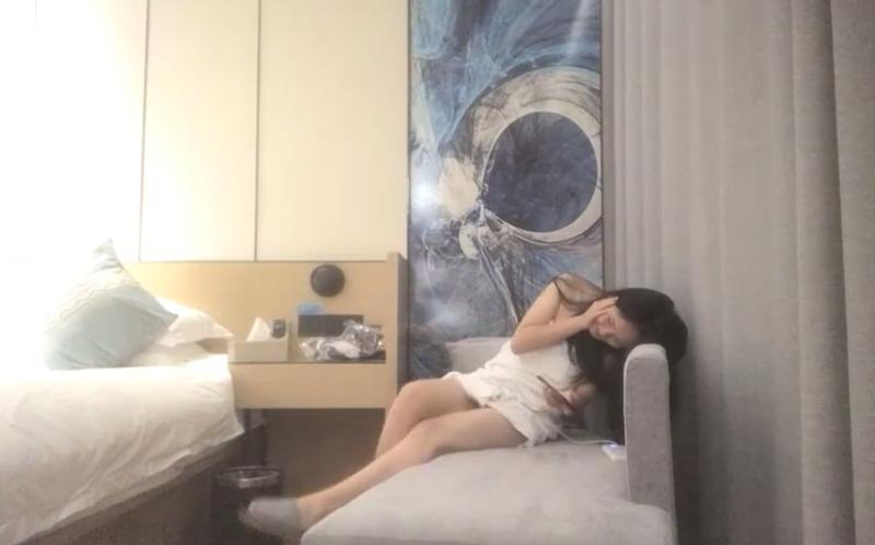 【狼团探花】白嫩听话口交卖力，后入水声潺潺欲望强烈