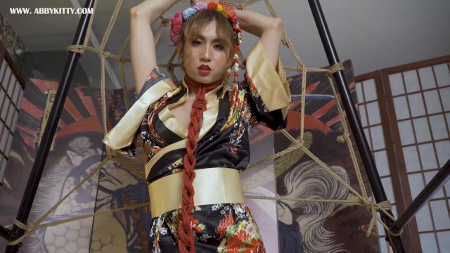 日本性感和服艺妓与绳索表演跳舞-Abby Kitty