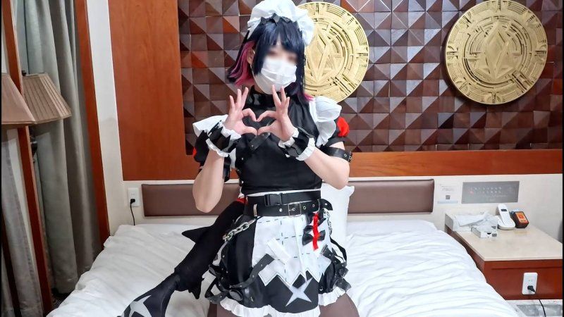 平常总是冷淡的妹子，只有在做爱的时候才会变成服务周到的乖顺女僕。巨乳巨臀的认真角色扮演者高潮不断的中出情色自拍！ FC2-PPV-4737662