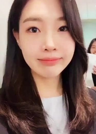 韩银行高管 气质女神出轨总裁，床上太骚了
