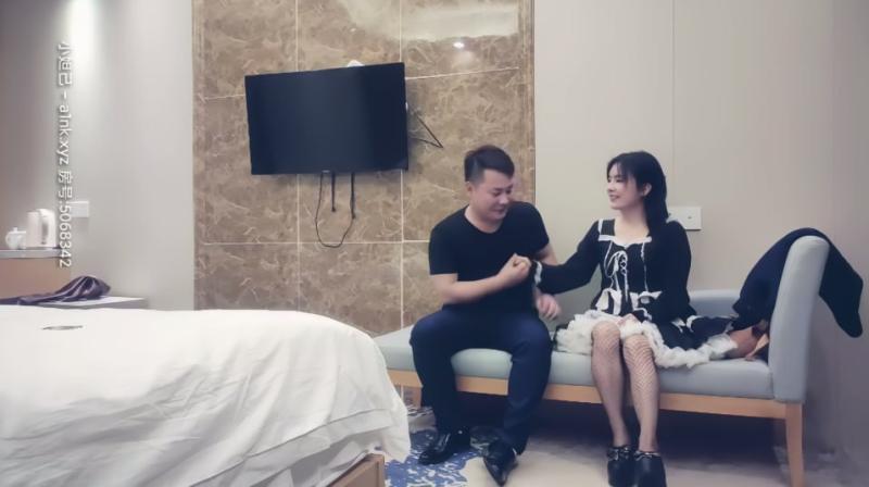 【七天极品探花】嗲嗲小妹第一场妹妹真的好会夹，赵总这场拉了胯