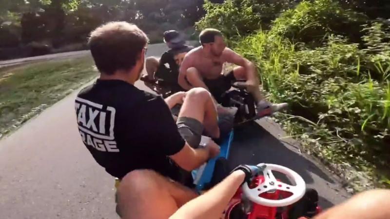男人都无法拒绝的减速带视频，漂移车他来了