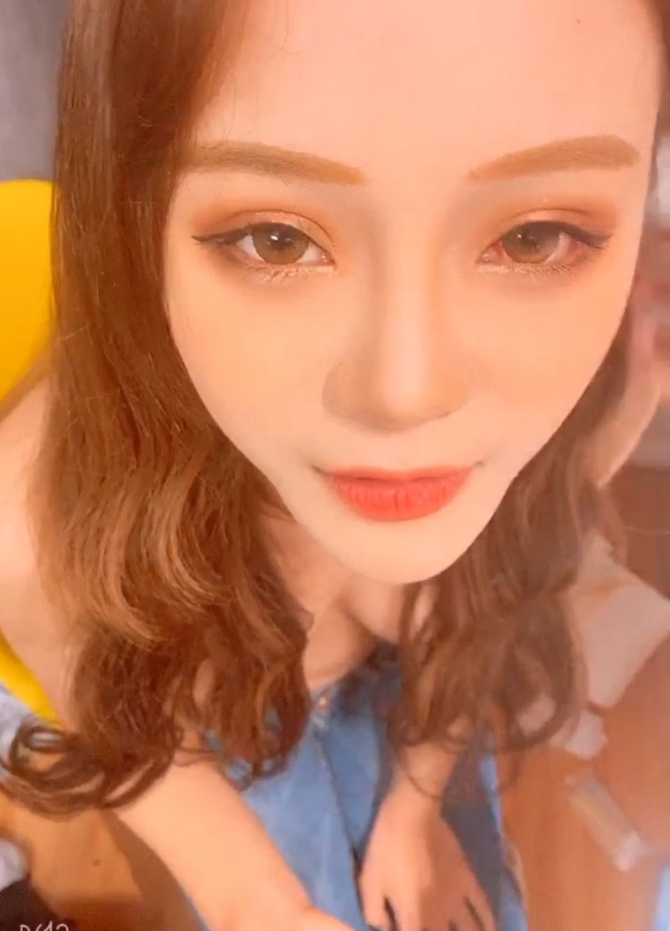 91李小璐欲求不满的眼神帮我吹