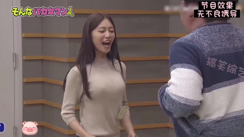 无反应挑战: )_ 美女暴锤撒气桶