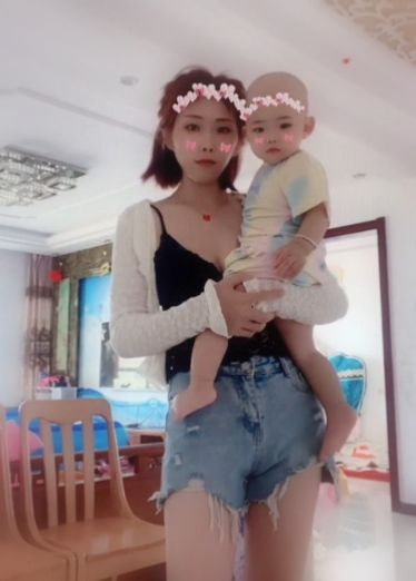 哺乳期奶妈寂寞寻求安慰操一次还不过瘾