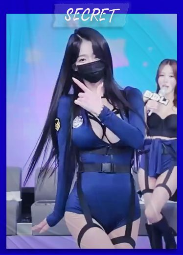 恳请哥哥们观看的骚气制服性感热舞♥