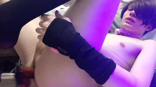 男孩自慰并射精 - 娘娘腔
