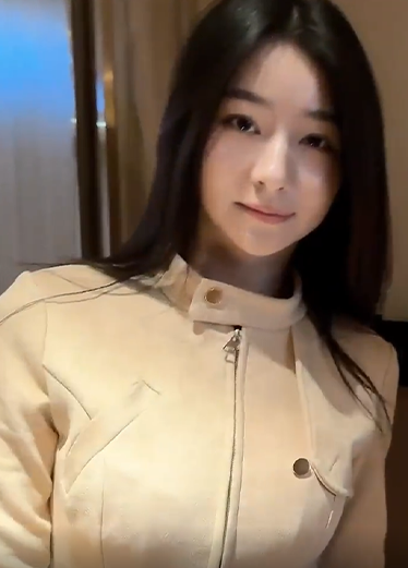 秀人网清纯大美女熊小诺高价定制剧情以身抵债被下药捏奶抠穴漏奶头逼毛骚声呻吟