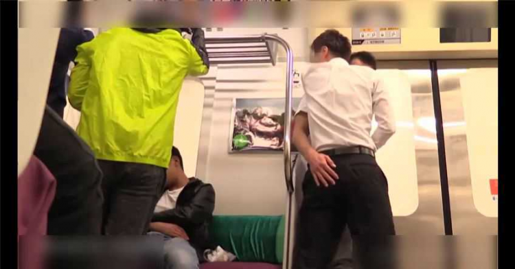 做地铁看到猥琐男操菊第2部