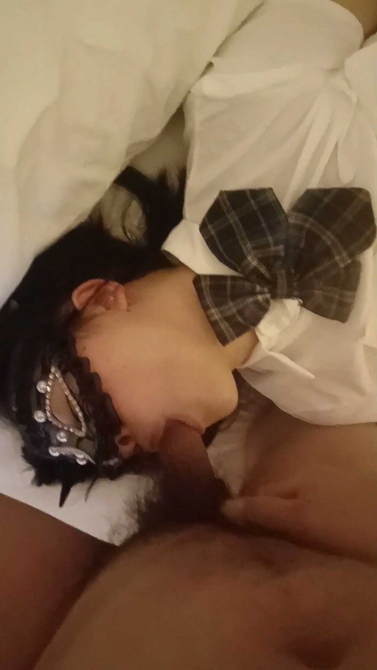 小母狗喉咙塞满的叫床声~啊啊啊啊 - 哥哥的吞精兽