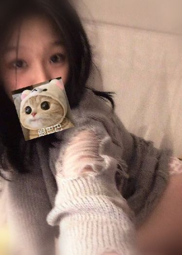 学生妹下海清纯脸在宿舍偷偷自拍洗澡
