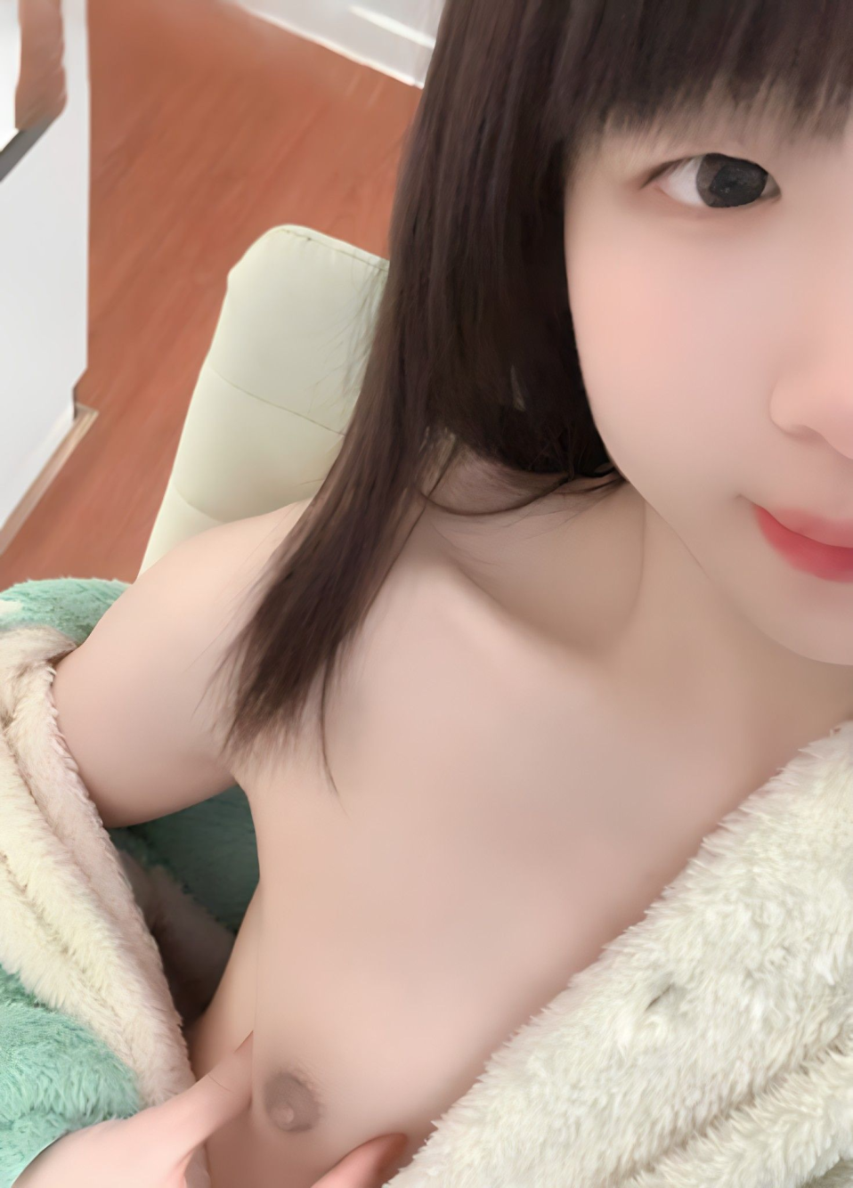 像个小女孩般的男孩子