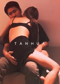小陈探花 纹身极品美女骑身上