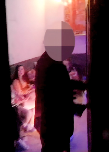 【深夜修车工】探店 深夜修车工 三寒风不阻使命人情暖彻心田