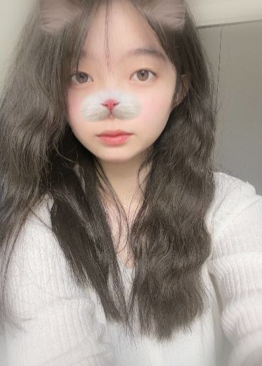 可爱的卷发妹下面也是粉粉嫩嫩