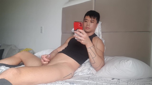 早上用手机看色情片自慰 第一部分