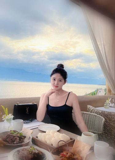 化妆高冷脸素颜秒变可爱圆脸妹子