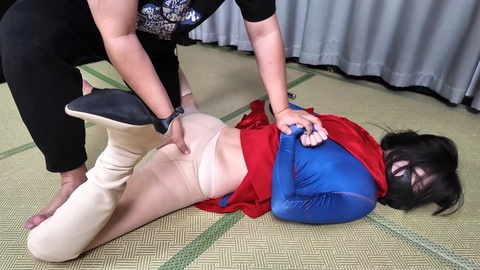 【象人工作室】女超人行刑