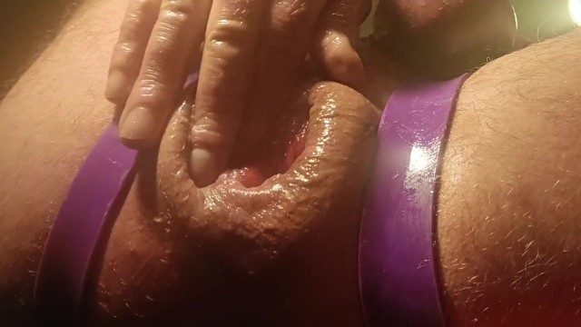 用双头假阳具和拳头进行极端肛门性交