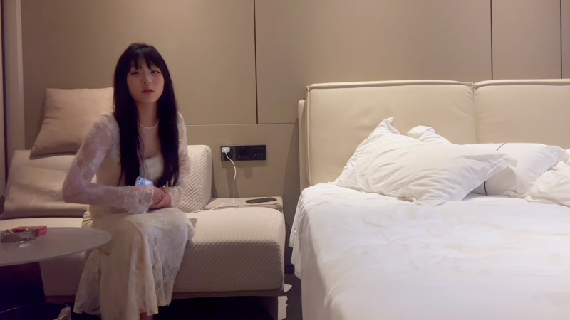 杏吧建材王哥11 - 约了个大学街舞社的妹子，身材特别好而且匀称，五官精致皮肤好，腿又直又长，柔韧性极好