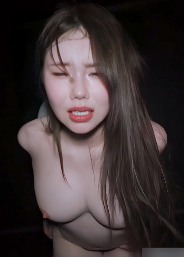 清纯反差少女一次性尝试两根洋屌-模特身材，耐看型完美少女，被两个大屌前后夹击，按着少女的头就直接到底