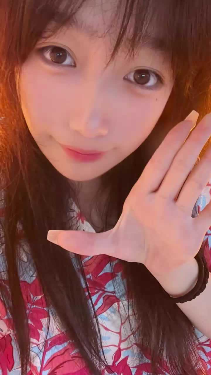 沈阳师范-?[大学张莹莹吃/?)肉棒视频被金主曝光 颜值和身材都,.@非==常顶级