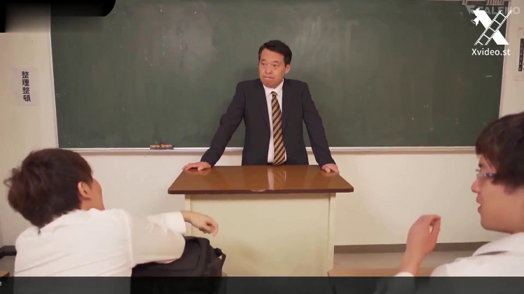 抖音网红代古拉k大学时代被学校老师潜规则