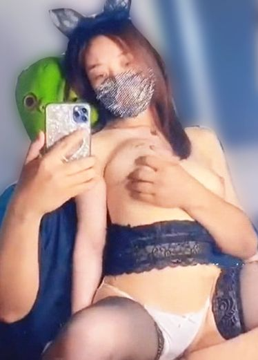 【爆奶嫩妹】极品身材嫩妹女友『一只小嘤嘤』啪啪内射性爱私拍流出